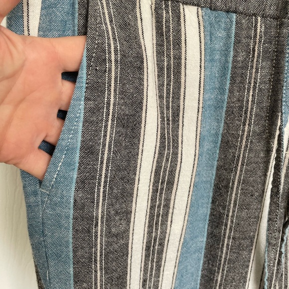 Medium petite Ann Taylor linen pants. Blue, charcoal and white. - Picture 5 of 6